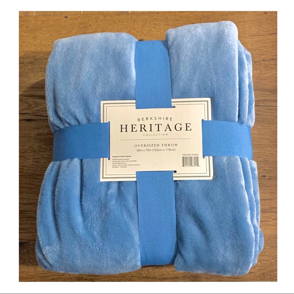 Brand New Oversized Fleece Blanket
